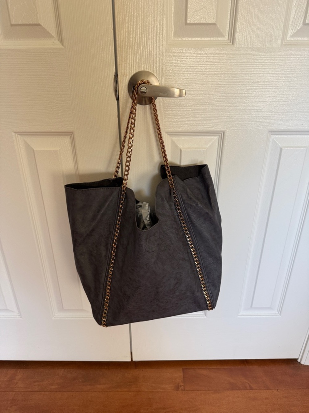 Classic Chain-Handle Women’s Tote Bag in Dark Gray